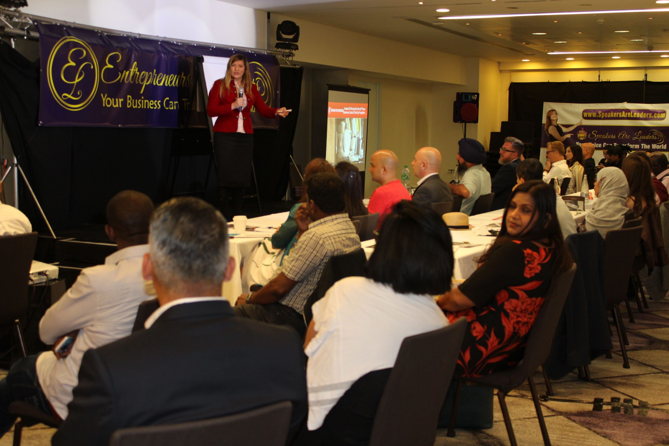 8Lily-Patrascu-at-Entrepreneurs-are-Leaders-2019-scaled