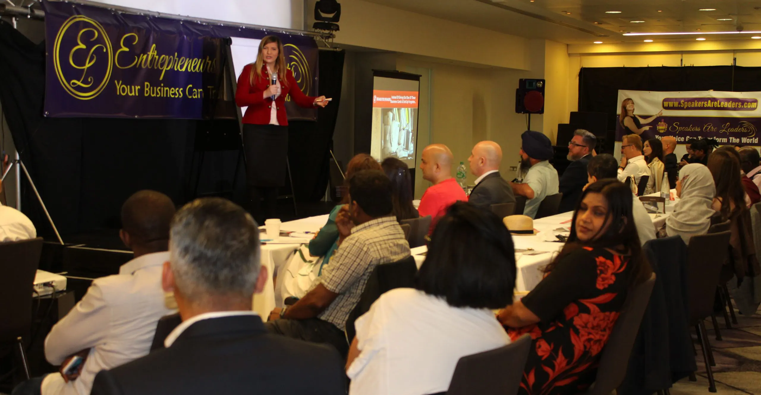 8Lily-Patrascu-at-Entrepreneurs-are-Leaders-2019-scaled