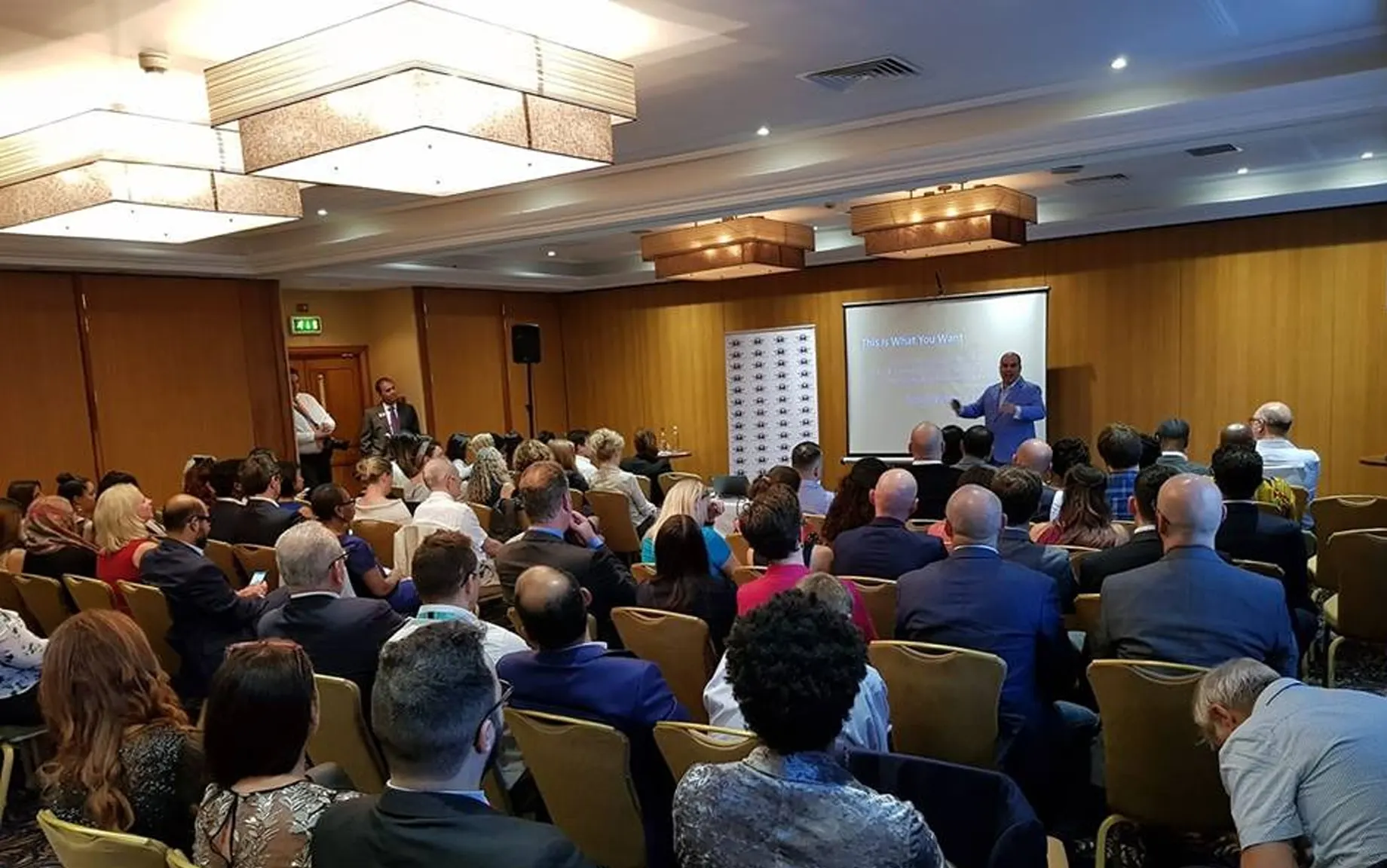 Harry-Sardinas-at-Speakers-Are-Leaders13